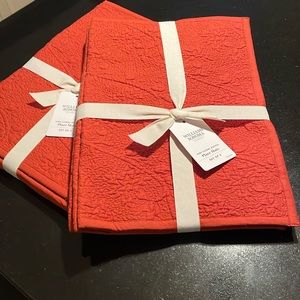 Williams Sonoma, Vine Floral Boutis Placements, 2 Sets of 4
Total 8